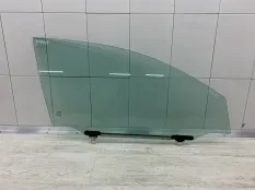 Стекло двери TOYOTA AVENSIS