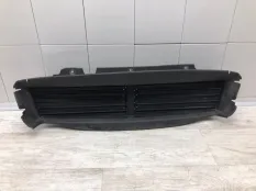 Решетка бампера VOLVO V60