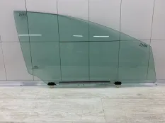 Стекло двери TOYOTA AVENSIS