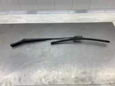Щеткодержатель VOLKSWAGEN TIGUAN