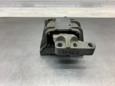 Подушка крепления двигателя VOLKSWAGEN PASSAT