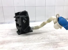 Бачок омывателя VOLKSWAGEN GOLF