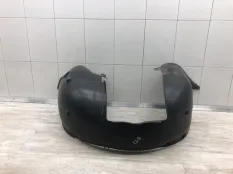 Защита крыла пластмассовая (подкрылок) VOLVO V70