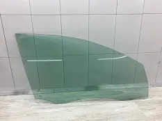 Стекло двери VOLKSWAGEN GOLF