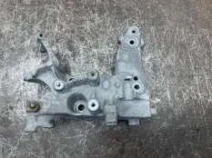 Кронштейн генератора CITROEN C5