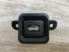 Кнопка открывания багажника HONDA CR-V