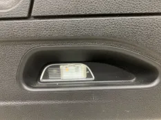 Обшивка крышки багажника BMW 3