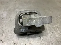 Подушка двигателя VOLKSWAGEN GOLF