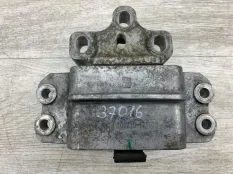 Подушка двигателя VOLKSWAGEN PASSAT CC