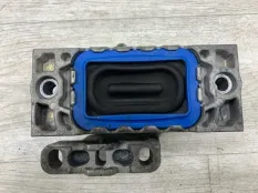 Подушка двигателя VOLKSWAGEN PASSAT B6