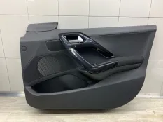 Обшивка двери PEUGEOT 208