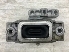 Подушка двигателя SKODA OCTAVIA