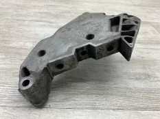 Кронштейн двигателя VOLKSWAGEN PASSAT B6