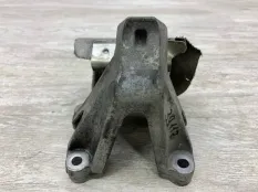 Кронштейн двигателя AUDI A6