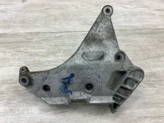 Кронштейн двигателя VOLKSWAGEN SCIROCCO