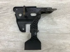 Замок капота AUDI A4