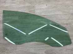 Стекло двери VOLKSWAGEN PASSAT B6