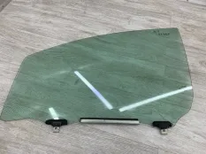 Стекло двери TOYOTA AURIS