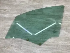 Стекло двери PEUGEOT 307