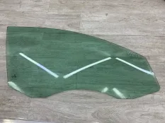 Стекло двери VOLKSWAGEN PASSAT B7