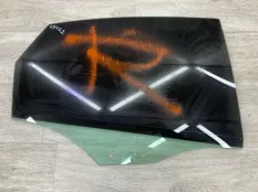 Стекло двери AUDI A6