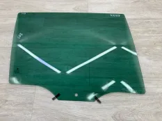 Стекло двери SKODA OCTAVIA