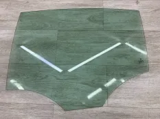 Стекло двери VOLKSWAGEN PASSAT B6