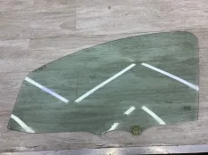 Стекло двери PEUGEOT 107