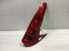 Фонарь PEUGEOT 206