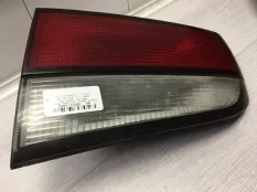 Фонарь крышки багажника Mazda 626