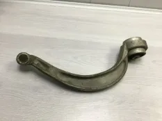 Рычаг подвески AUDI A4