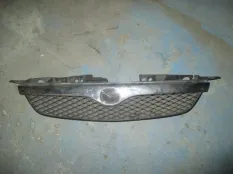Решетка радиатора Mazda 626