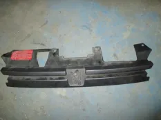 Решетка радиатора PEUGEOT 306