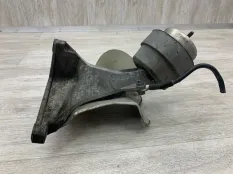 Подушка двигателя AUDI A4