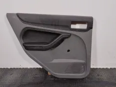 Обшивка двери задней левой Ford Focus рест. 2005