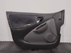 Обшивка двери передней левой Toyota Yaris XP10