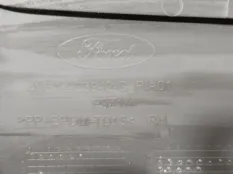 Обшивка двери передней правой Ford Focus 2 2005