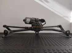 Трапеция стеклоочистителя Volkswagen Golf 4 2000