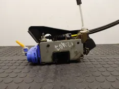 Замок двери задней левой Audi A4 B5 рест. 1999