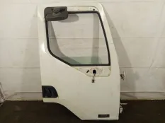 Дверь передняя правая Renault Midlum 2001