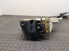 Замок двери задней левой Hyundai Elantra 3 рест.