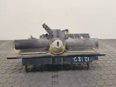 Кнопка открытия багажника Audi A4 B5 1997