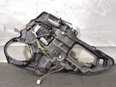 Стеклоподъемник электрический задний правый Mazda