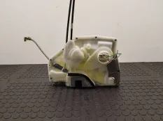 Замок двери передней правой Suzuki Swift 3 2006