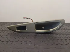 Кнопка стеклоподъемника двери задней правой Nissan