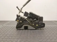 Замок двери передней правой BMW 3 E46 рест. 2003