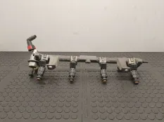 Топливная рампа Ford Focus рест. 2003 9H487