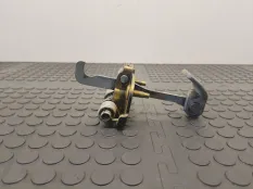 Ограничитель открывания двери передней правой