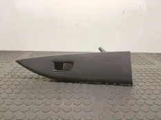 Кнопка стеклоподъемника двери задней правой Mazda