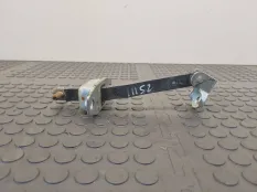 Ограничитель открывания двери передней правой